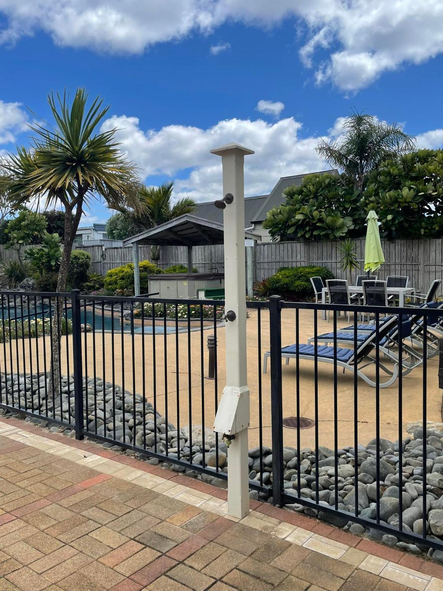 Ocean Breeze Resort Pauanui Exteriör bild