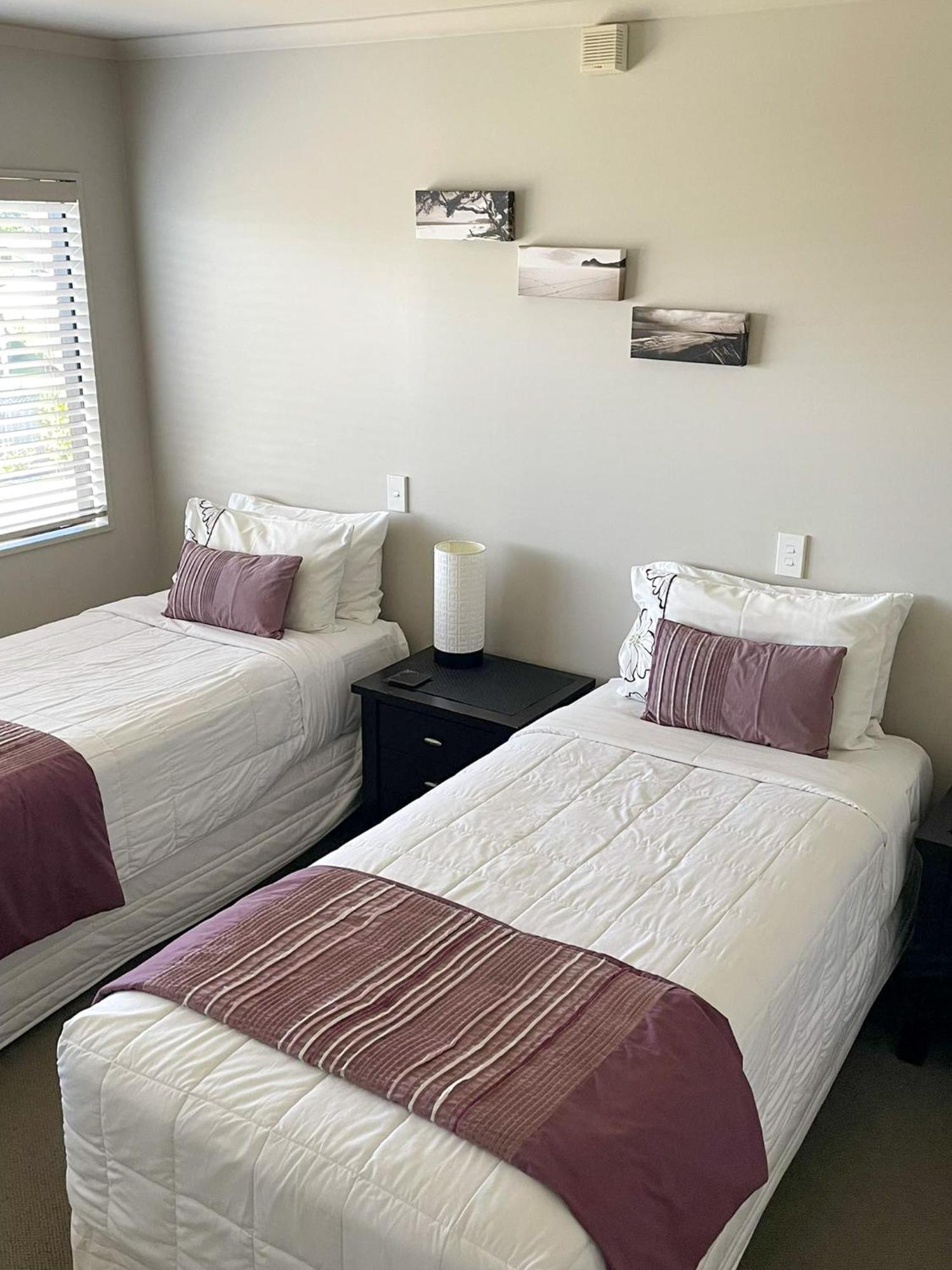 Ocean Breeze Resort Pauanui Exteriör bild