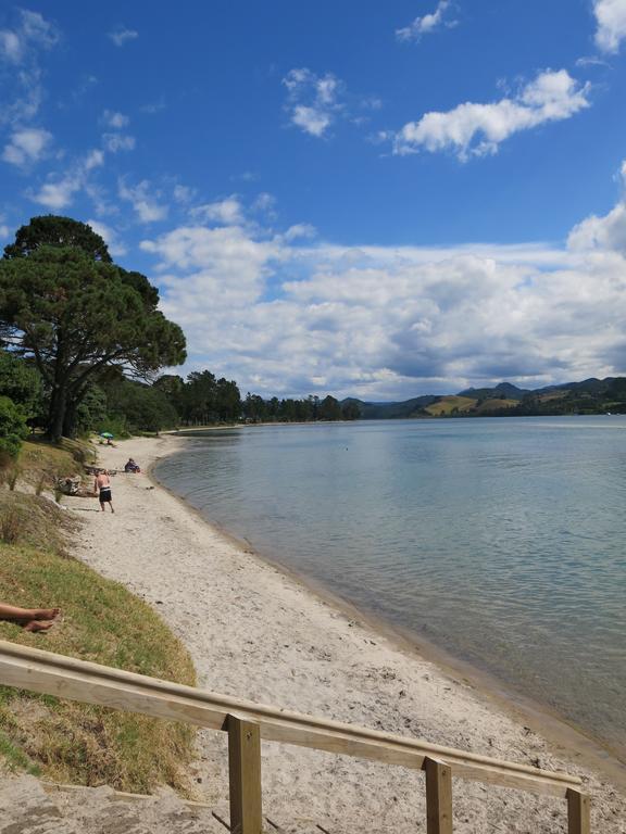 Ocean Breeze Resort Pauanui Exteriör bild