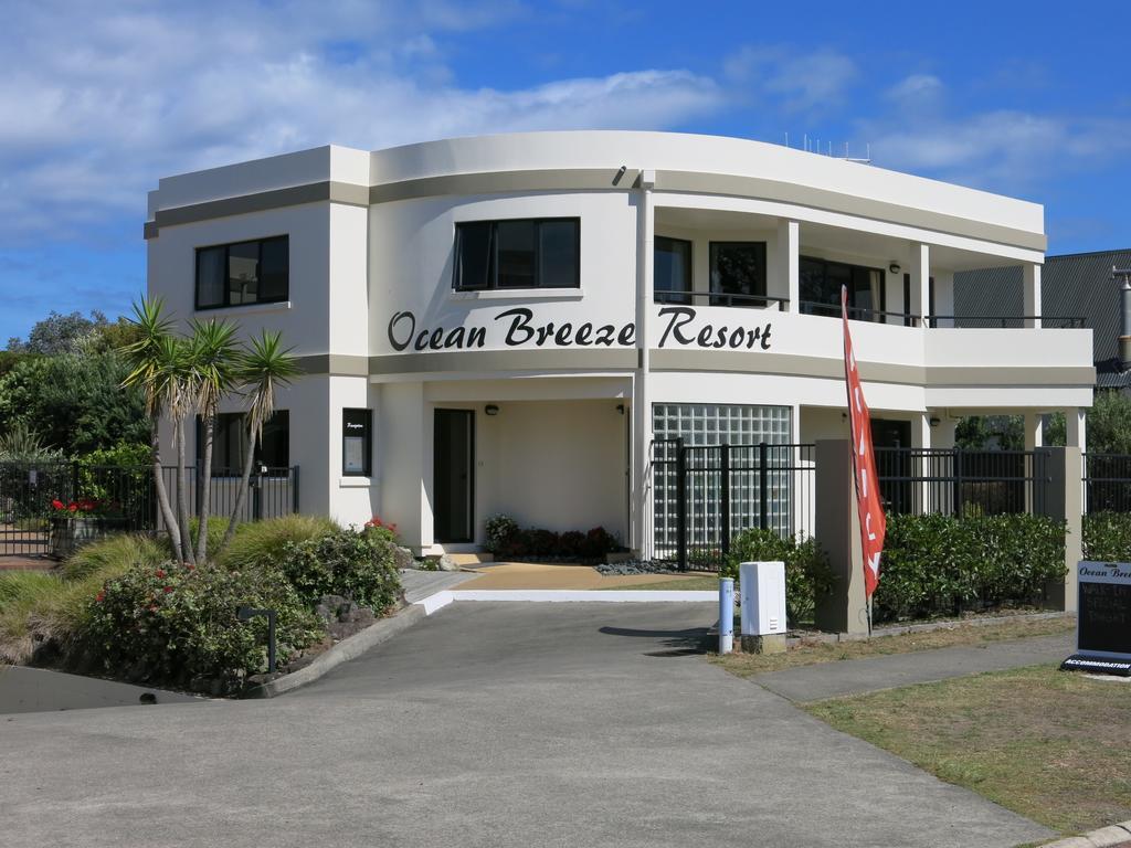 Ocean Breeze Resort Pauanui Exteriör bild