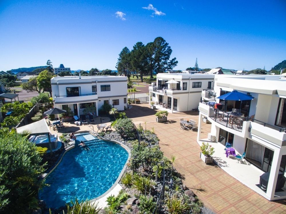 Ocean Breeze Resort Pauanui Exteriör bild