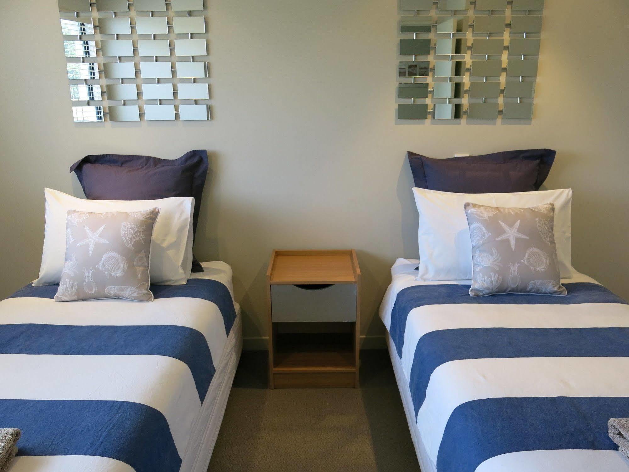 Ocean Breeze Resort Pauanui Exteriör bild