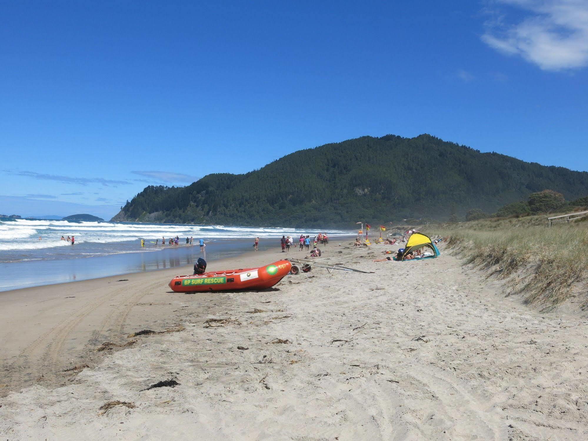Ocean Breeze Resort Pauanui Exteriör bild