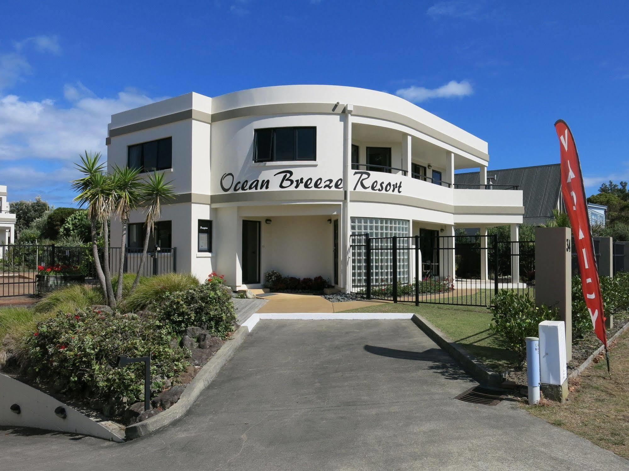 Ocean Breeze Resort Pauanui Exteriör bild